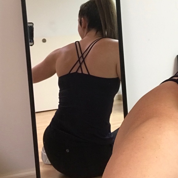 Lululemon Plum Top Size 6 - Picture 2 of 6